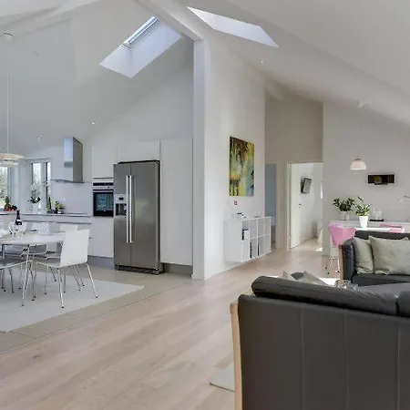 Helledievej 89 Beautiful For 8 People בית נופש לוקן